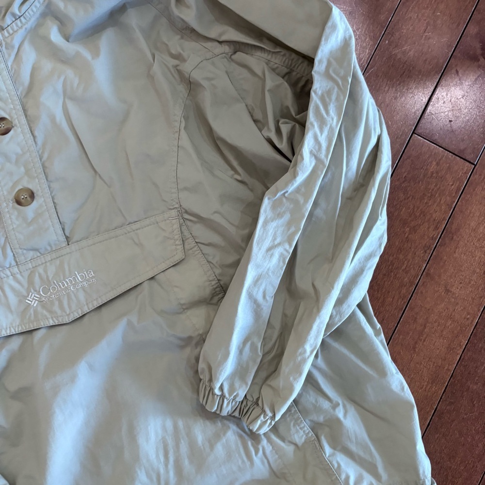 Columbia Women’s Pullover Beige Hooded Windbreaker - Picture 4 of 9